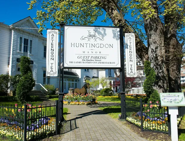 Huntingdon Hotel and Suites hotel detail image 2