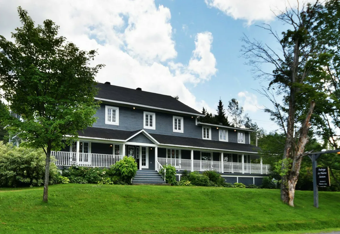 Suttons Haven Inn hotel hero