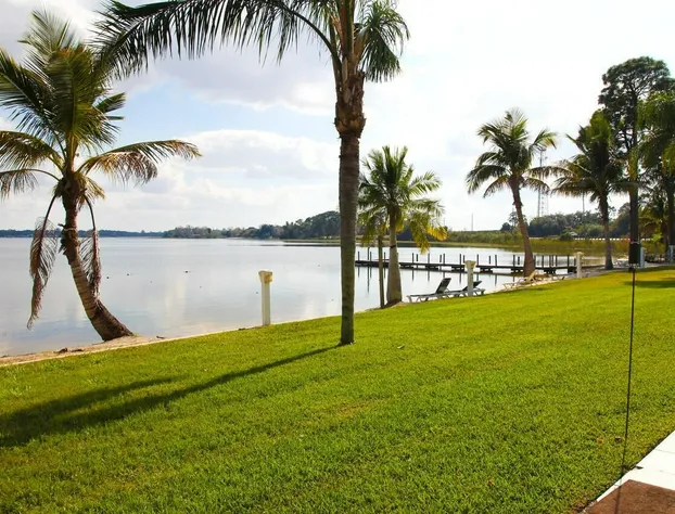 Lake Grassy Inn & Suites hotel detail image 4