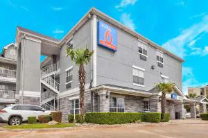 Studio 6 Dallas, TX - North - Richardson hotel hero