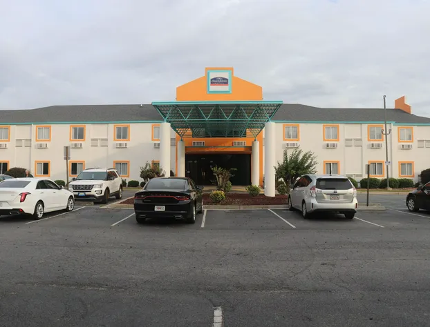 Howard Johnson by Wyndham Tifton GA I-75 hotel detail image 2