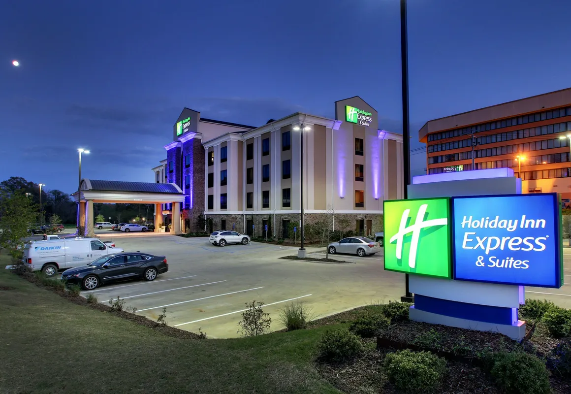 Holiday Inn Express Hotel & Suites Natchez South by IHG hotel hero