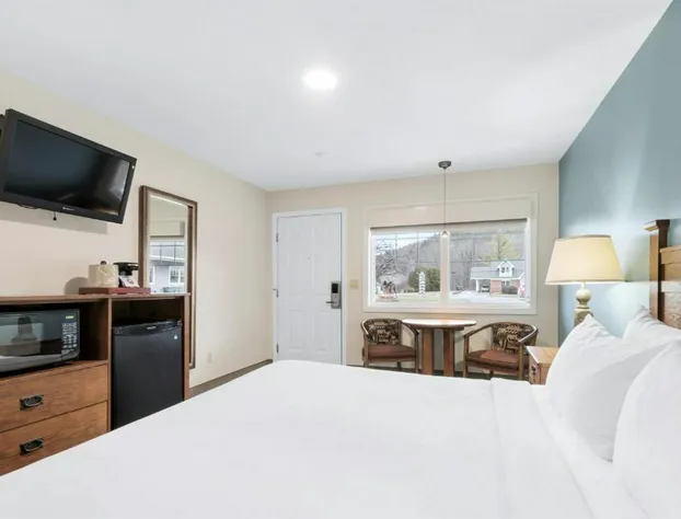 Top Notch Inn hotel detail image 4