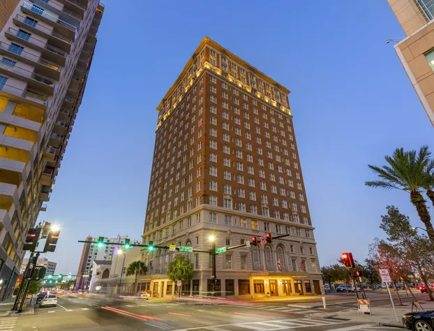 Hotel Flor Tampa Downtown Tapestry Collection by Hilton hotel detail image 2