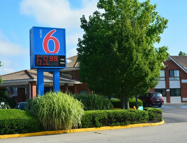 Motel 6 Newport, RI hotel detail image 1