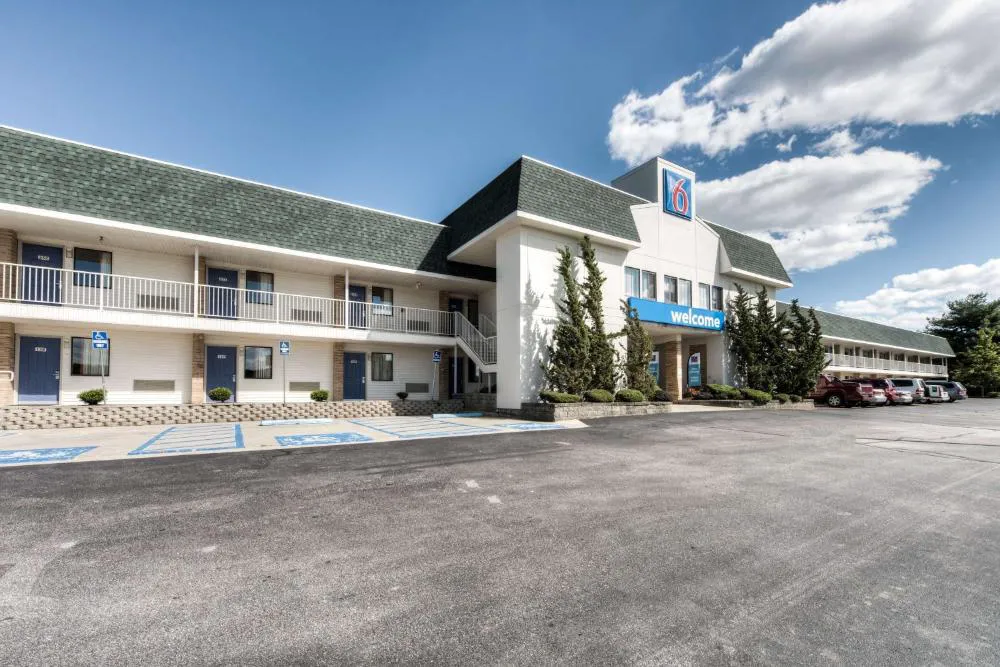 Motel 6 Niantic, CT - New London hotel hero