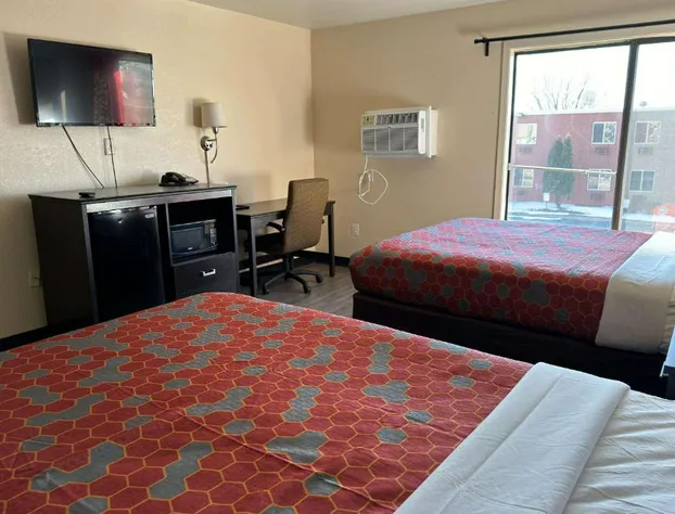 Econo Lodge hotel detail image 3