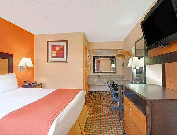 Days Inn by Wyndham Independence hotel detail image 3