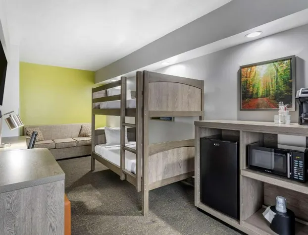 Best Western Plus Apple Valley Lodge Pigeon Forge hotel detail image 4