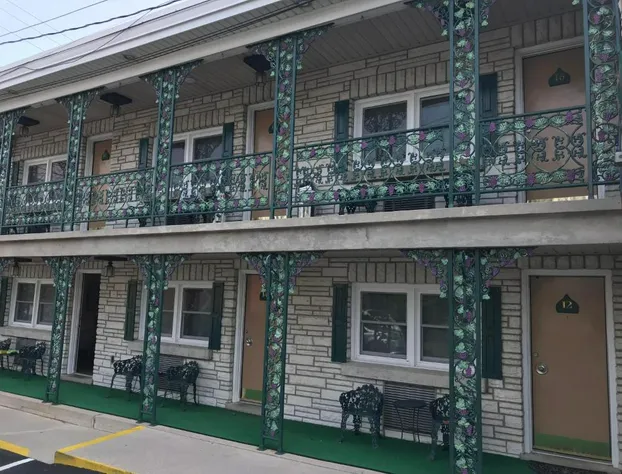 Simmons Motel hotel detail image 1