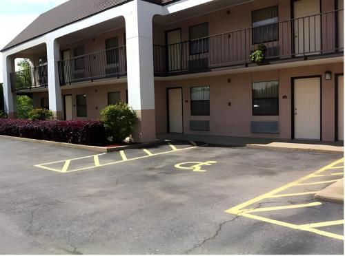 Deluxe Inn hotel hero
