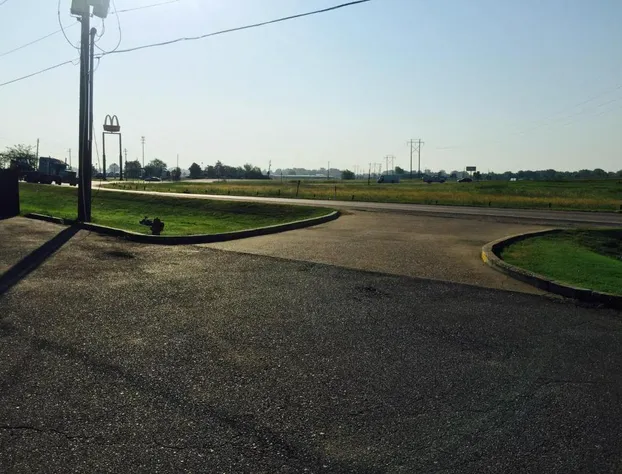 Deluxe Inn hotel detail image 3