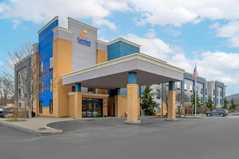 Comfort Inn & Suites Sayre hotel hero