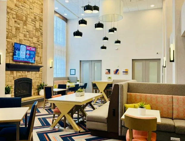 Hampton Inn & Suites Williston hotel detail image 1