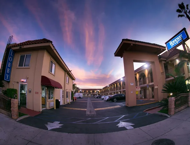 Rodeway Inn & Suites Bellflower hotel detail image 4
