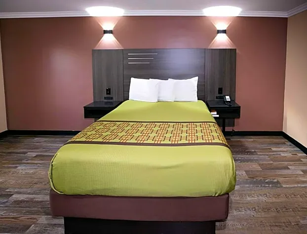 Rodeway Inn & Suites hotel detail image 3