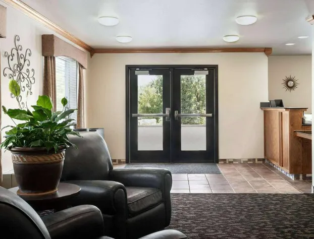 Travelodge by Wyndham McAlester hotel detail image 3