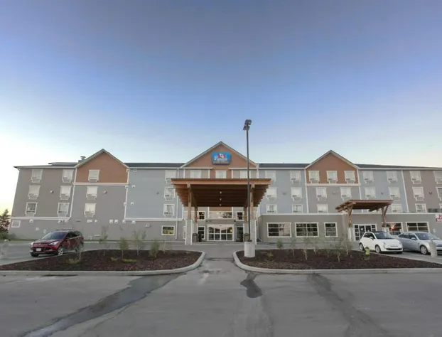 Pomeroy Inn & Suites at Olds hotel detail image 1