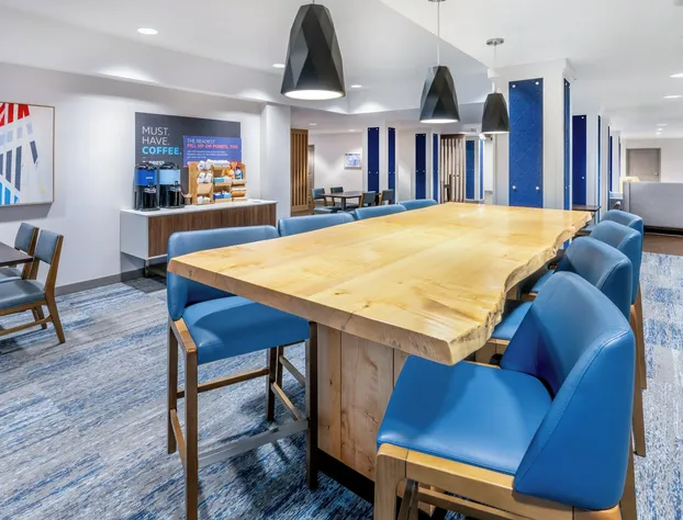 Holiday Inn Express & Suites Colorado Springs First & Main by IHG hotel detail image 3