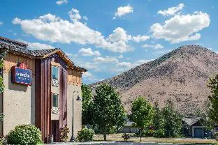 Mountain Valley Lodge hotel hero