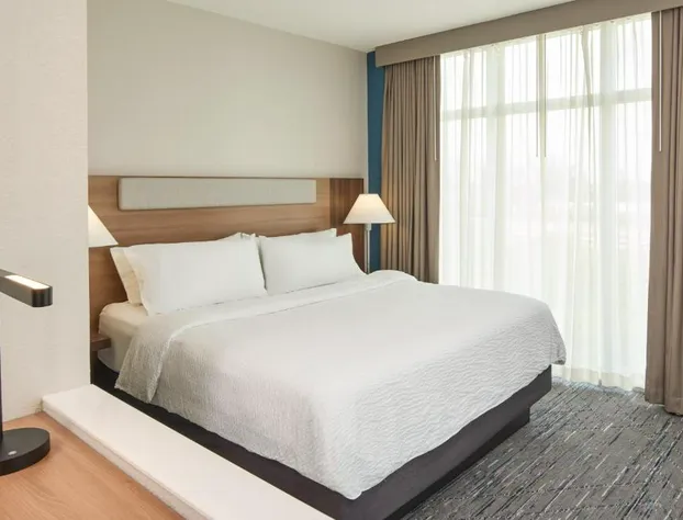 Holiday Inn Express Miami Airport Blue Lagoon Area by IHG hotel detail image 4
