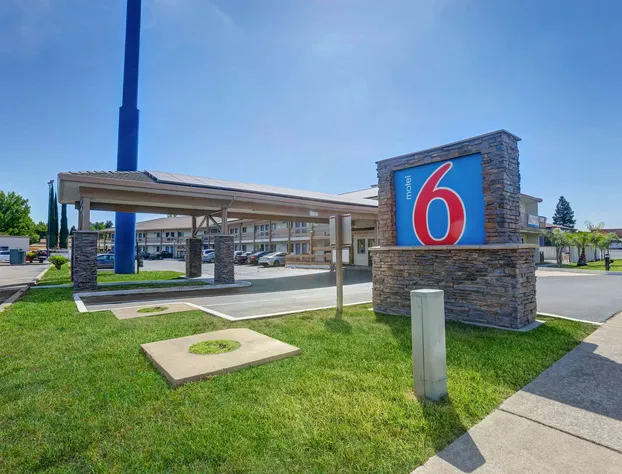Motel 6 Anderson, CA - Redding Airport hotel detail image 3