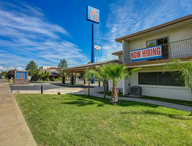 Motel 6 Anderson, CA - Redding Airport hotel detail image 2