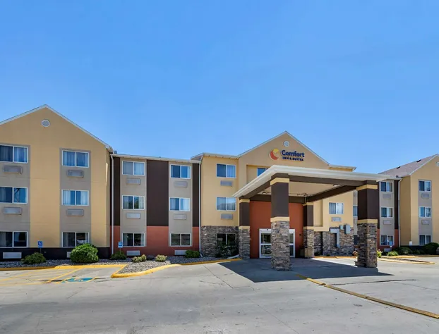 Comfort Inn & Suites Waterloo - Cedar Falls hotel detail image 1