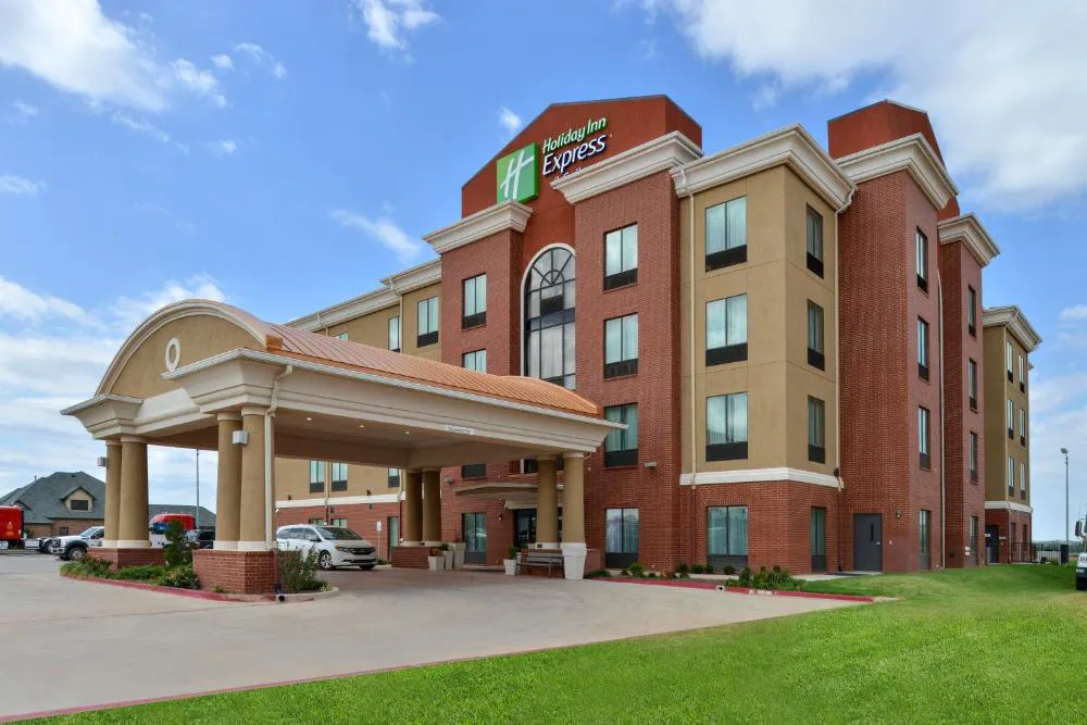Holiday Inn Express Hotel & Suites Alva by IHG hotel hero
