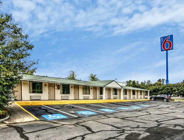 Motel 6 Union City, GA - Atlanta Airport hotel detail image 1