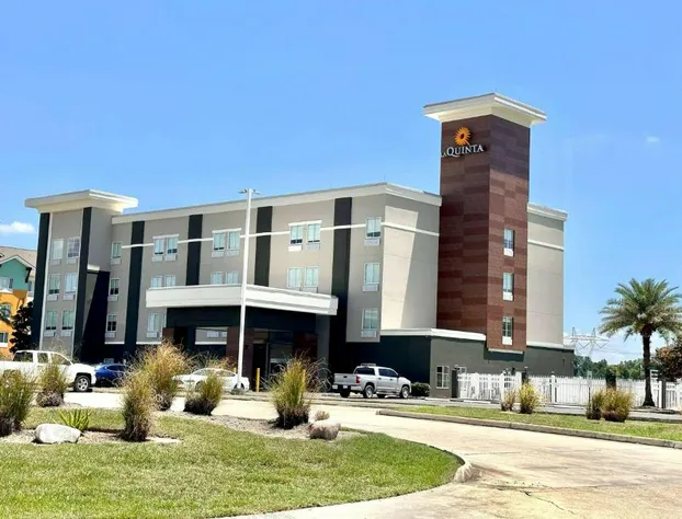 La Quinta Inn & Suites by Wyndham Gonzales LA hotel detail image 3