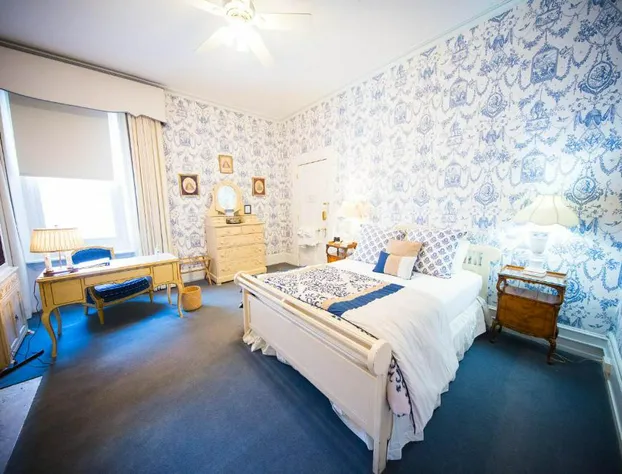 La Reserve Bed & Breakfast hotel detail image 4