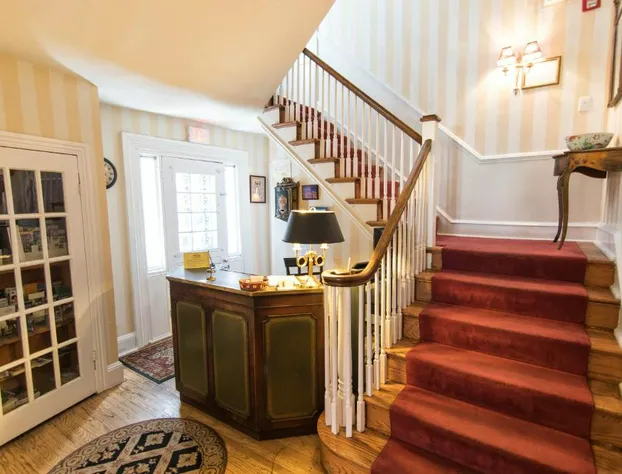 La Reserve Bed & Breakfast hotel detail image 3