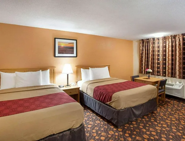 Econo Lodge Phillipsburg hotel detail image 4