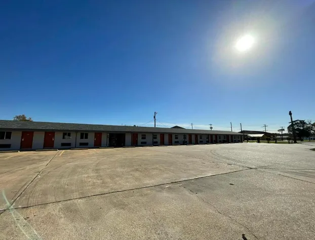 Western Inn hotel detail image 2