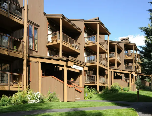 Evergreen Condominiums by Vail Resorts hotel detail image 1
