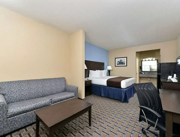 Quality Inn & Suites Carrizo Springs North hotel detail image 4