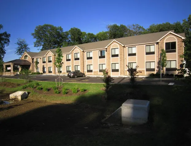 Red Carpet Inn And Suites Monmouth Jtc hotel detail image 3