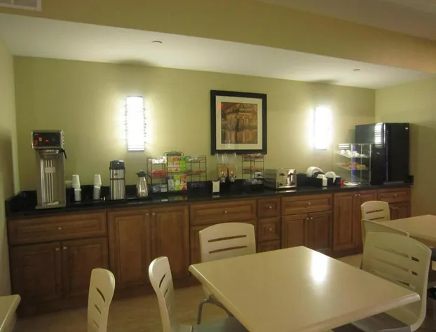 Red Carpet Inn And Suites Monmouth Jtc hotel detail image 3