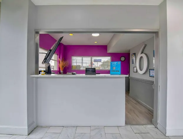 Motel 6 Tuscaloosa, AL – University hotel detail image 3