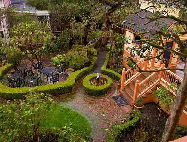 Gingerbread Mansion Inn hotel detail image 1