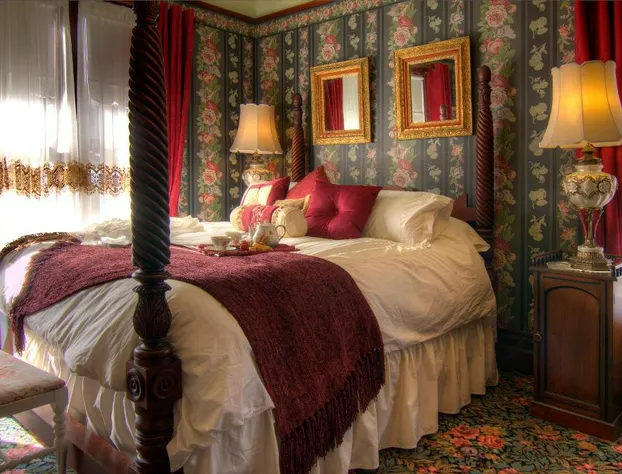 Gingerbread Mansion Inn hotel detail image 4