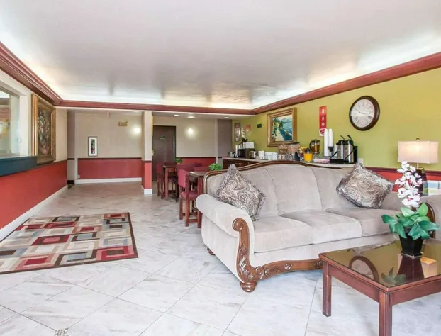 Econo Lodge Dexter hotel detail image 3