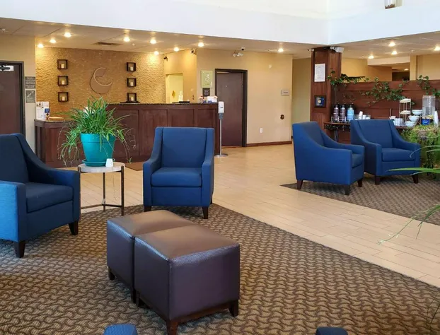 Comfort Suites Farmington hotel detail image 2