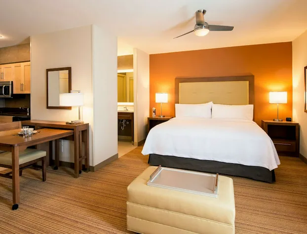 Homewood Suites by Hilton Winnipeg Airport-Polo Park, MB hotel detail image 2