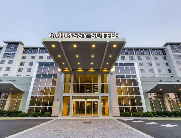 Embassy Suites Newark Airport hotel detail image 1