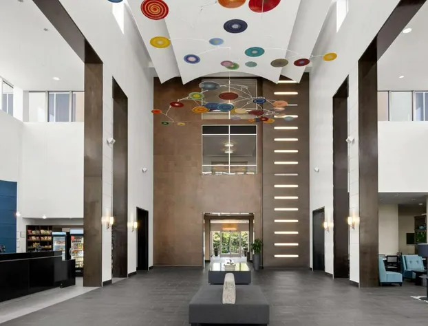 Embassy Suites Newark Airport hotel detail image 4