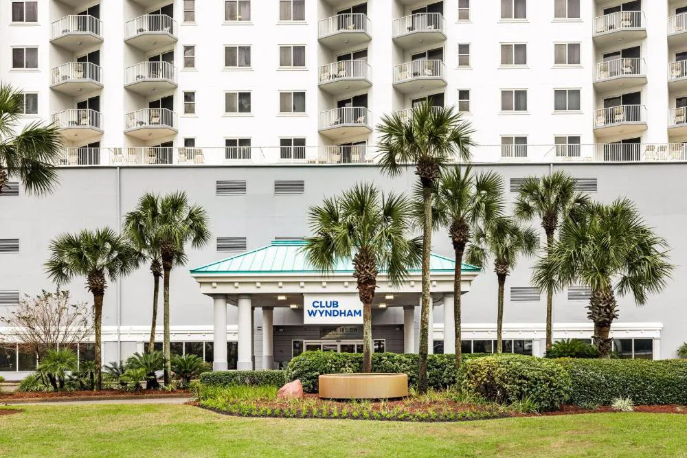 Club Wyndham at Majestic Sun hotel hero