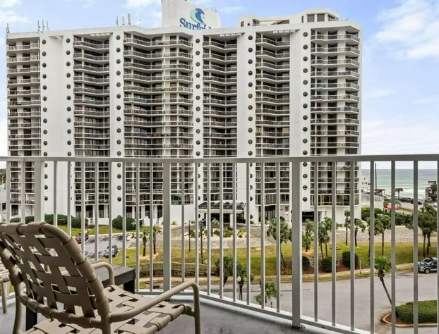 Club Wyndham at Majestic Sun hotel detail image 2