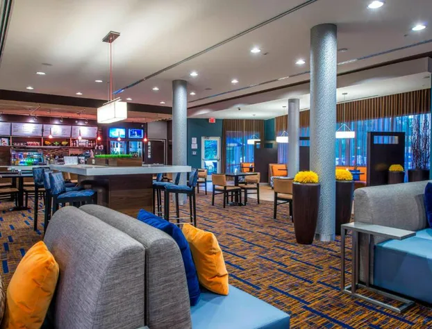 Courtyard Columbus hotel detail image 4